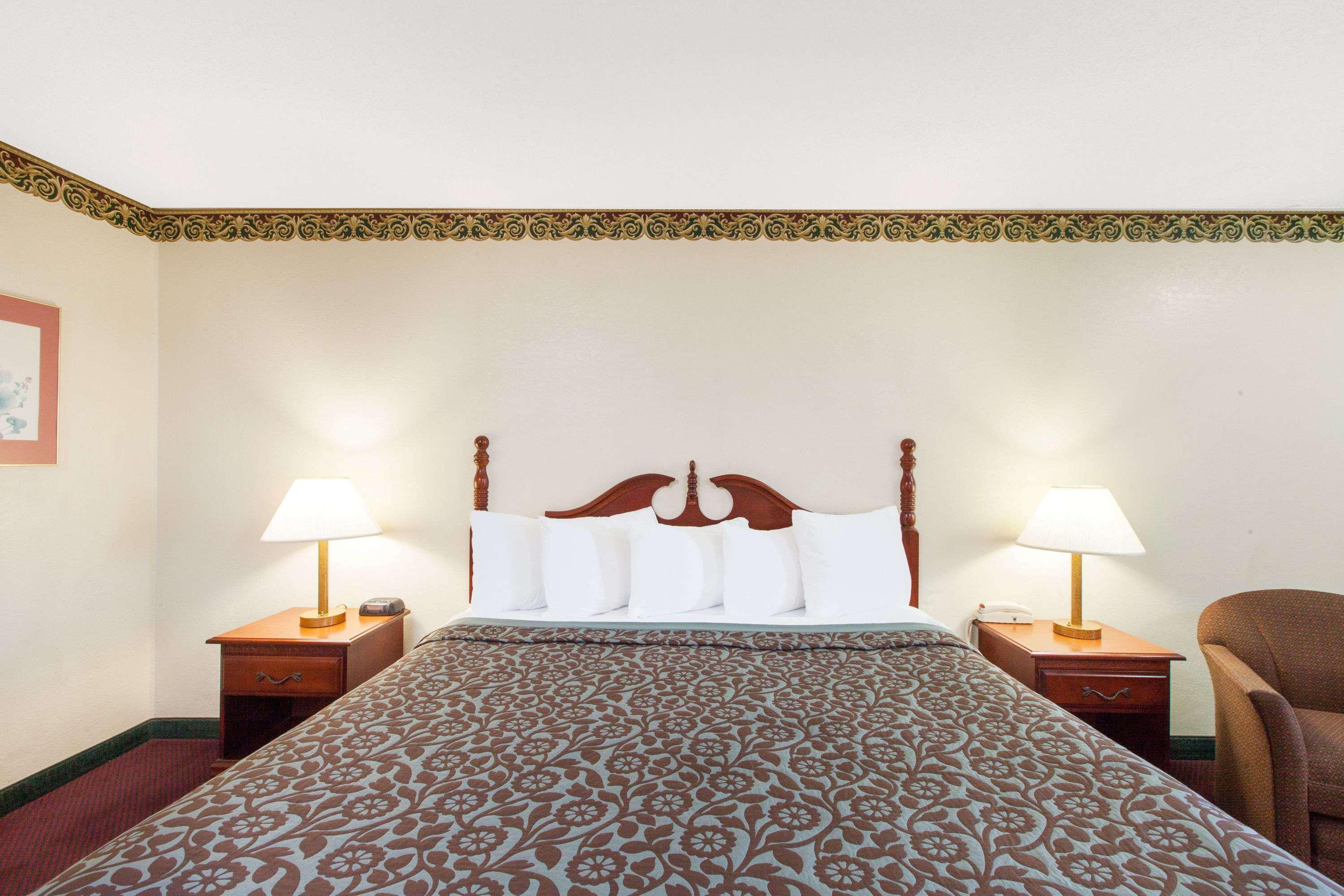 Days Inn By Wyndham Erick Buitenkant foto
